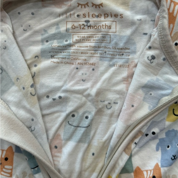 Little sleepies 6-12 months check mate onesie - Picture 4 of 6